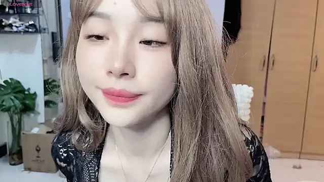 Y2Luvk online show from 02.06.26