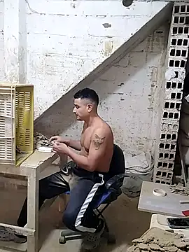 Snapshot of hoteder chatting on 09.12.25 hoteder online show from 09.12.25