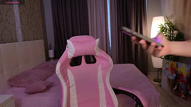 HeyMonkey  online show from 02.08.26