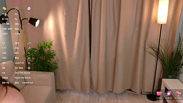 lisabaus online show from 12.14.25