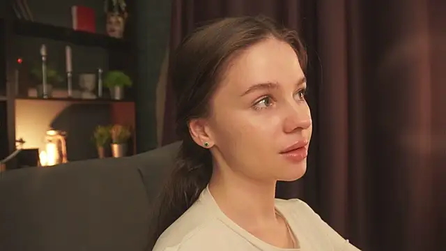 Snapshot of Olivia_Farrell chatting on 10.07.25 Olivia Farrell online show from 10.07.25