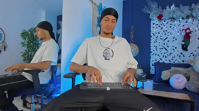 Adonis WB online show from 12.03.25