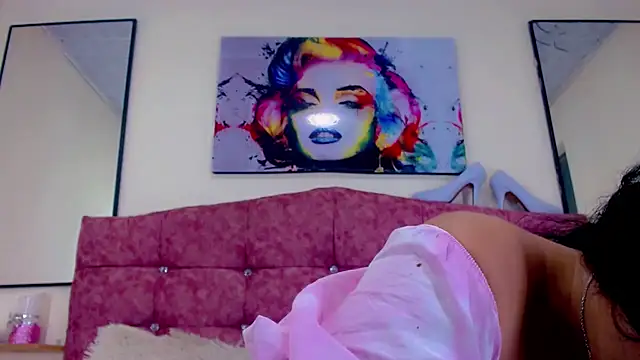 Eemily - online show from 10.29.25