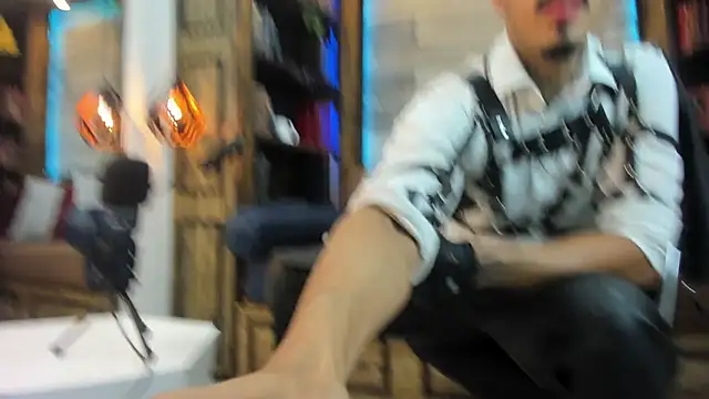 Donovan Desmond online show from 11.09.25