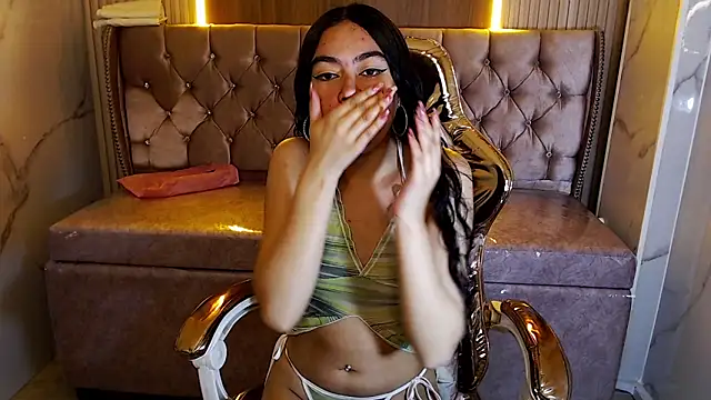 dania b  online show from 10.28.25