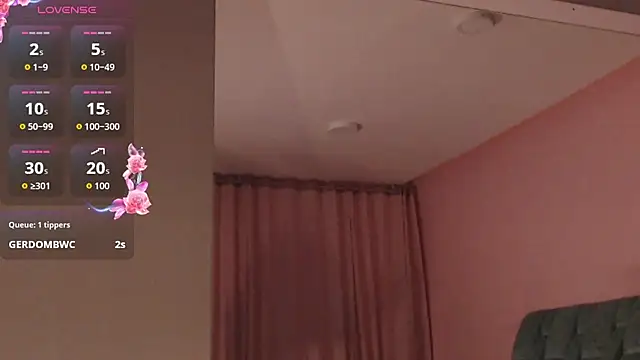 Snapshot of Camila_Russoo chatting on 02.14.26 Camila Russoo online show from 02.14.26