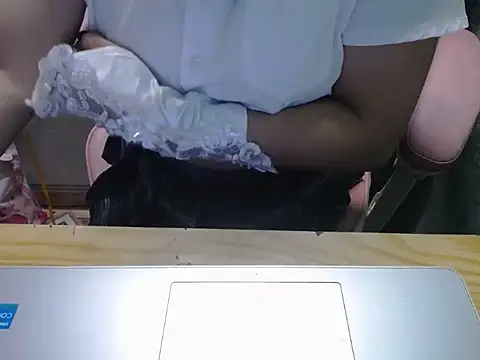 Snapshot of ahoa_Tk chatting on 09.30.25 ahoa Tk online show from 09.30.25