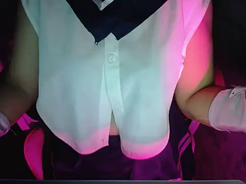 Snapshot of ahoa_Tk chatting on 10.10.25 ahoa Tk online show from 10.10.25