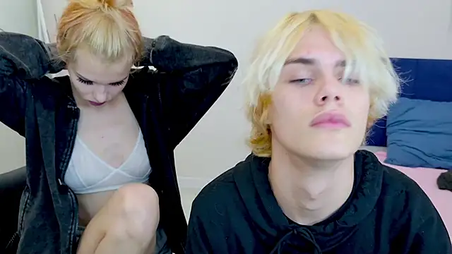 Snapshot of Bonnie_And_C1yde chatting on 09.20.25 Bonnie And C1yde online show from 09.20.25