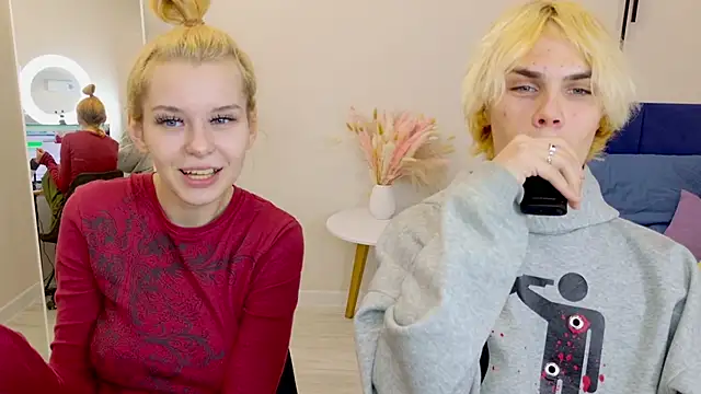 Snapshot of Bonnie_And_C1yde chatting on 09.28.25 Bonnie And C1yde online show from 09.28.25