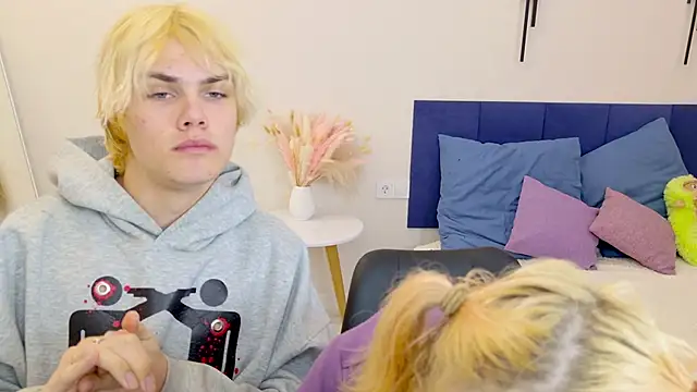 Snapshot of Bonnie_And_C1yde chatting on 10.01.25 Bonnie And C1yde online show from 10.01.25