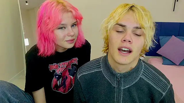 Snapshot of Bonnie_And_C1yde chatting on 10.18.25 Bonnie And C1yde online show from 10.18.25