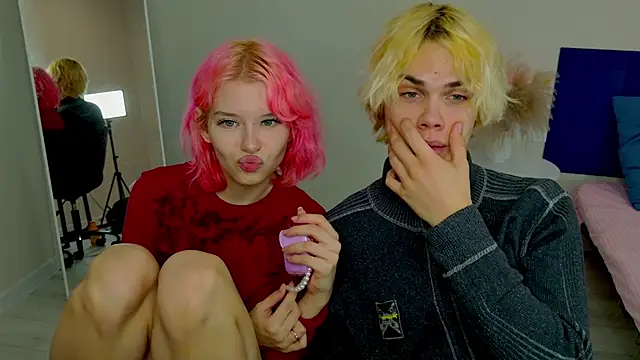 Snapshot of Bonnie_And_C1yde chatting on 10.20.25 Bonnie And C1yde online show from 10.20.25