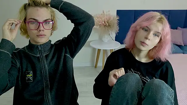 Snapshot of Bonnie_And_C1yde chatting on 11.01.25 Bonnie And C1yde online show from 11.01.25