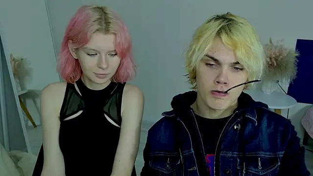 Snapshot of Bonnie_And_C1yde chatting on 11.03.25 Bonnie And C1yde online show from 11.03.25