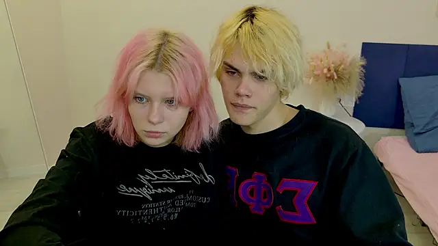 Snapshot of Bonnie_And_C1yde chatting on 11.04.25 Bonnie And C1yde online show from 11.04.25