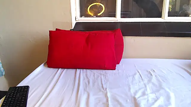 PetiteEbonyBabe online show from 10.22.25