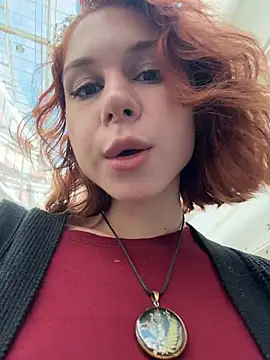 Snapshot of RosieSecret chatting on 09.25.25 RosieSecret online show from 09.25.25