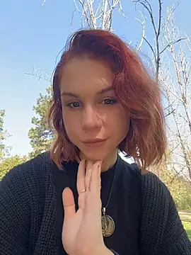 Snapshot of RosieSecret chatting on 09.28.25 RosieSecret online show from 09.28.25