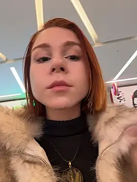 Snapshot of RosieSecret chatting on 11.13.25 RosieSecret online show from 11.13.25