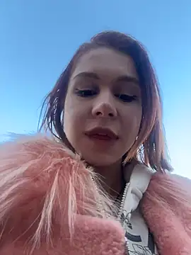 Snapshot of RosieSecret chatting on 11.28.25 RosieSecret online show from 11.28.25