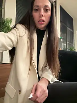 EllyLynn online show from 02.02.26