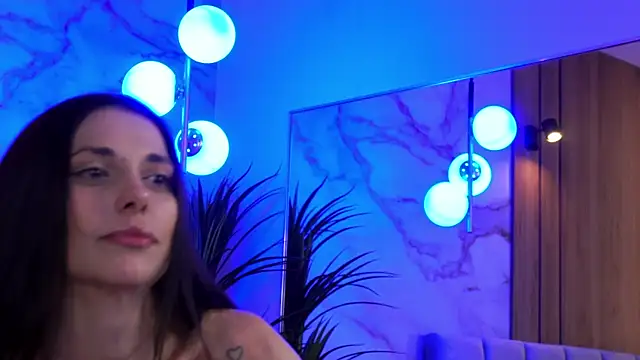 EllyLynn online show from 04.01.26