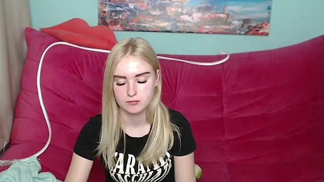 SofySofty online show from 10.23.25