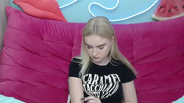 SofySofty online show from 11.09.25