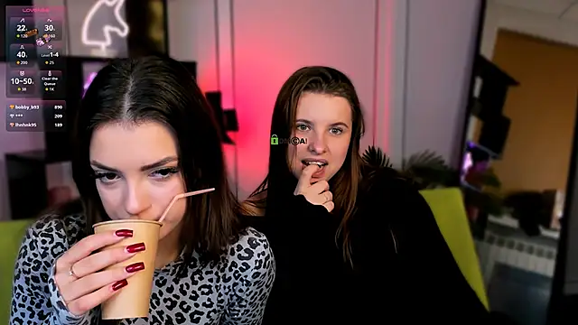 Snapshot of rose_style chatting on 10.21.25 rose style online show from 10.21.25