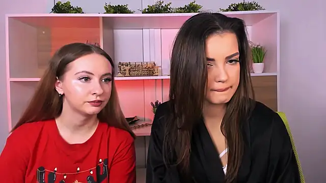 Snapshot of rose_style chatting on 10.24.25 rose style online show from 10.24.25