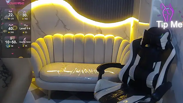 Eilyn love b online show from 10.11.25