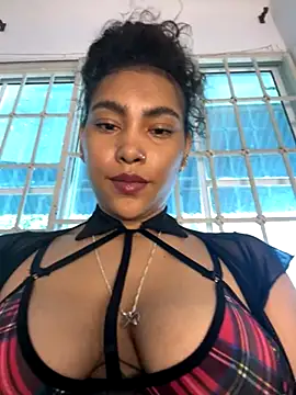 Snapshot of SophieD chatting on 10.09.25 SophieD online show from 10.09.25