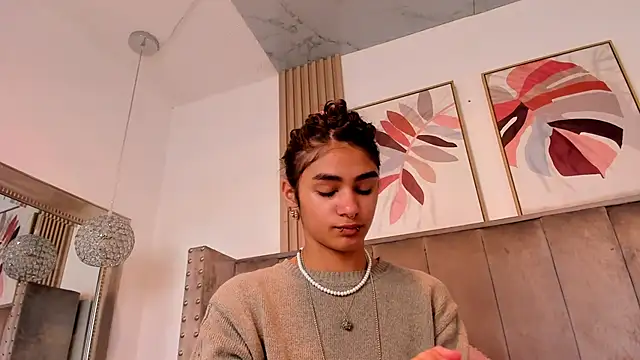 Puffy Hearts online show from 09.09.25