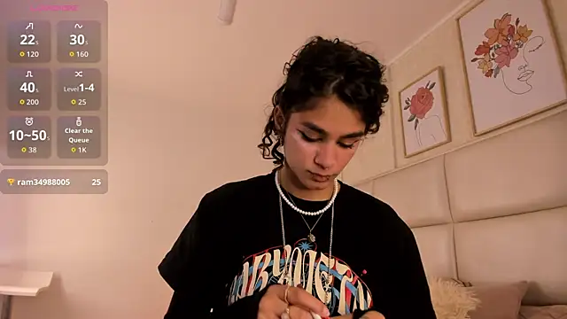 Puffy Hearts online show from 10.01.25