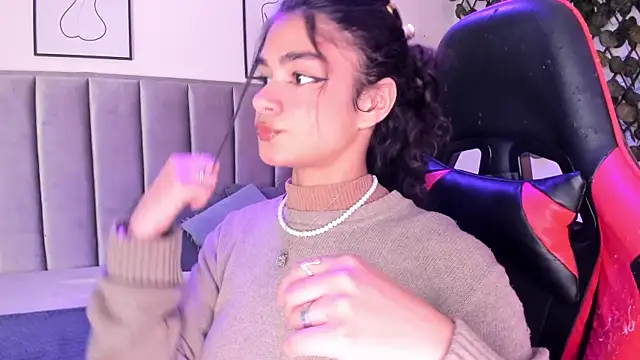 Puffy Hearts online show from 10.21.25