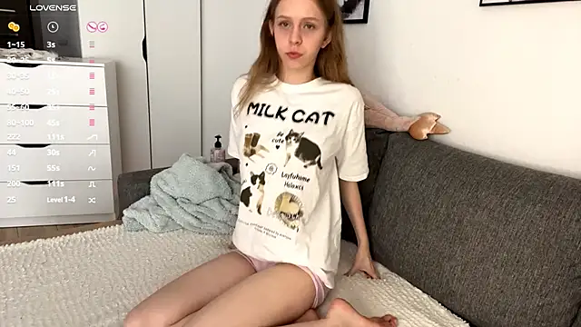 Naughtybaby11 online show from 10.10.25