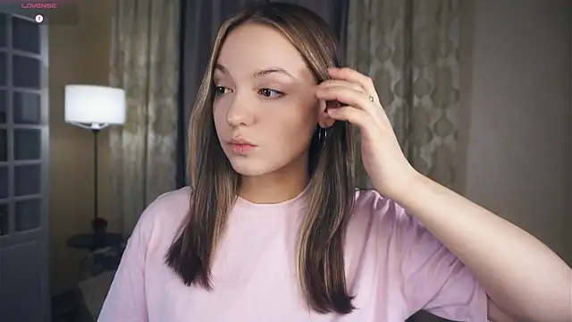 NguyetHankey online show from 10.13.25