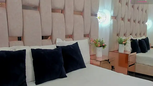 sophiie ross  online show from 01.13.26