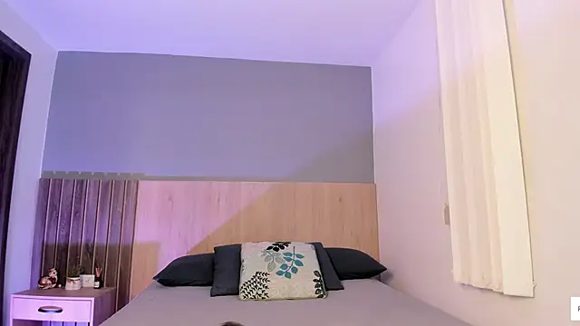  Ashly 77 online show from 09.25.25