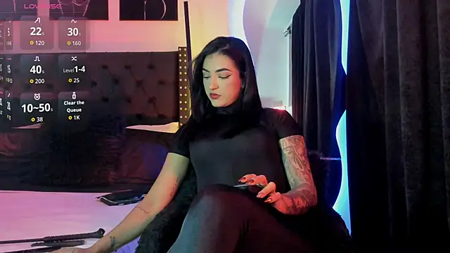 Snapshot of scarlet106 chatting on 09.14.25 scarlet106 online show from 09.14.25