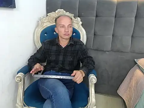 DaddyPoweer online show from 10.15.25