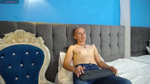 DaddyPoweer online show from 10.28.25