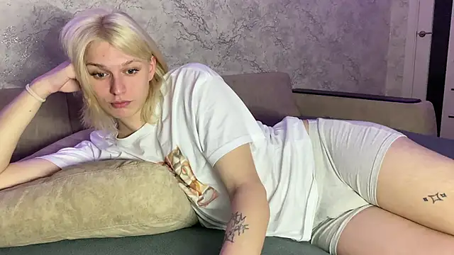 evelina228 online show from 10.18.25