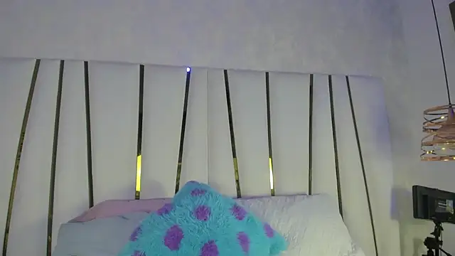 bonnie sm online show from 10.03.25