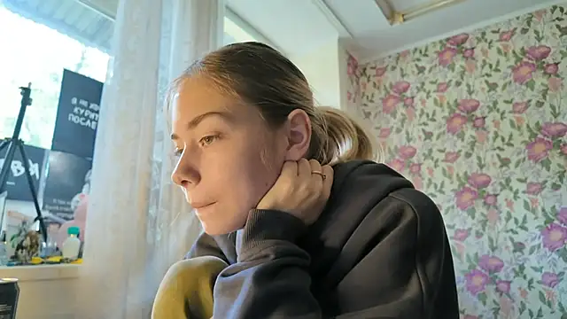 Witching Moon online show from 09.19.25