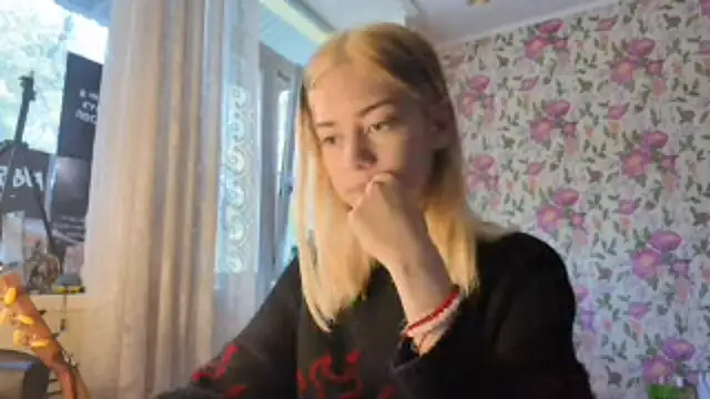 Witching Moon online show from 09.24.25