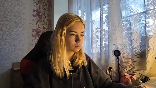 Witching Moon online show from 10.15.25