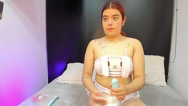 Lila Cox online show from 09.10.25