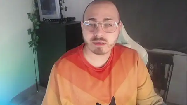 Snapshot of FabianKinky chatting on 09.14.25 FabianKinky online show from 09.14.25